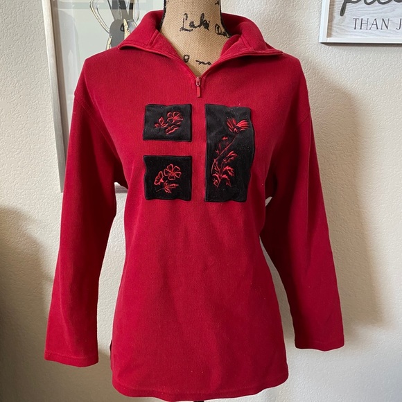 Red sweater - Picture 4 of 5